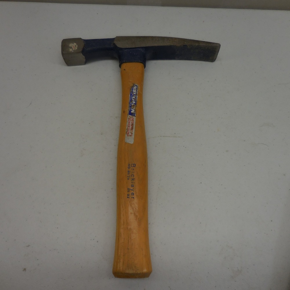 Vaughan Bricklayer Hammer No BL 24 Masonry Tool 24 oz Wood Handle Made in USA